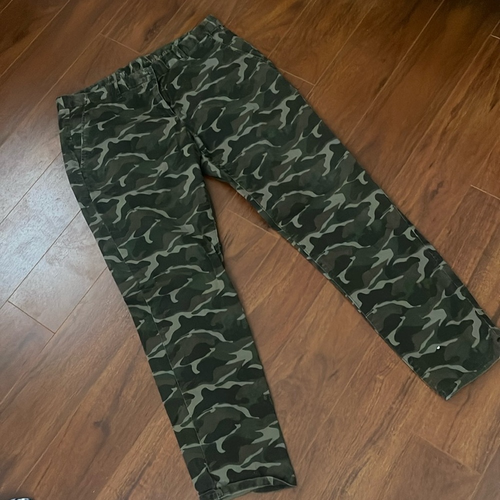 KHAKIS By Gap!